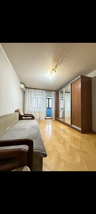 2 кімнатна продаж Буча район 3-ї школи. Квартира з газом