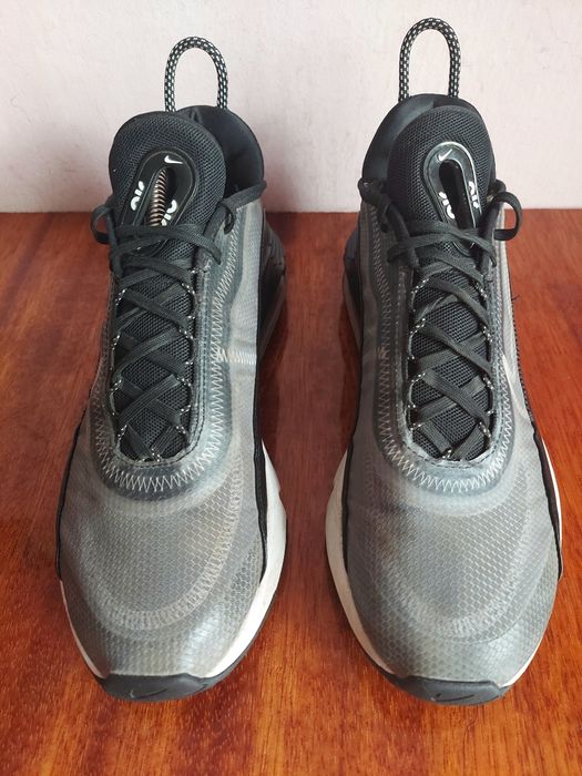 Кроссовки фірми nike air max 2090 оригінал 

Розмір по бірці: EUR 42