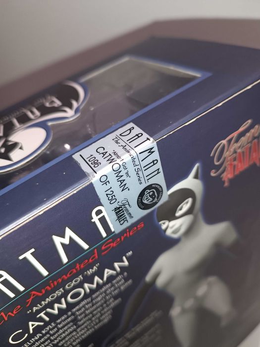 Estátua Catwoman BTAS Femme Fatales