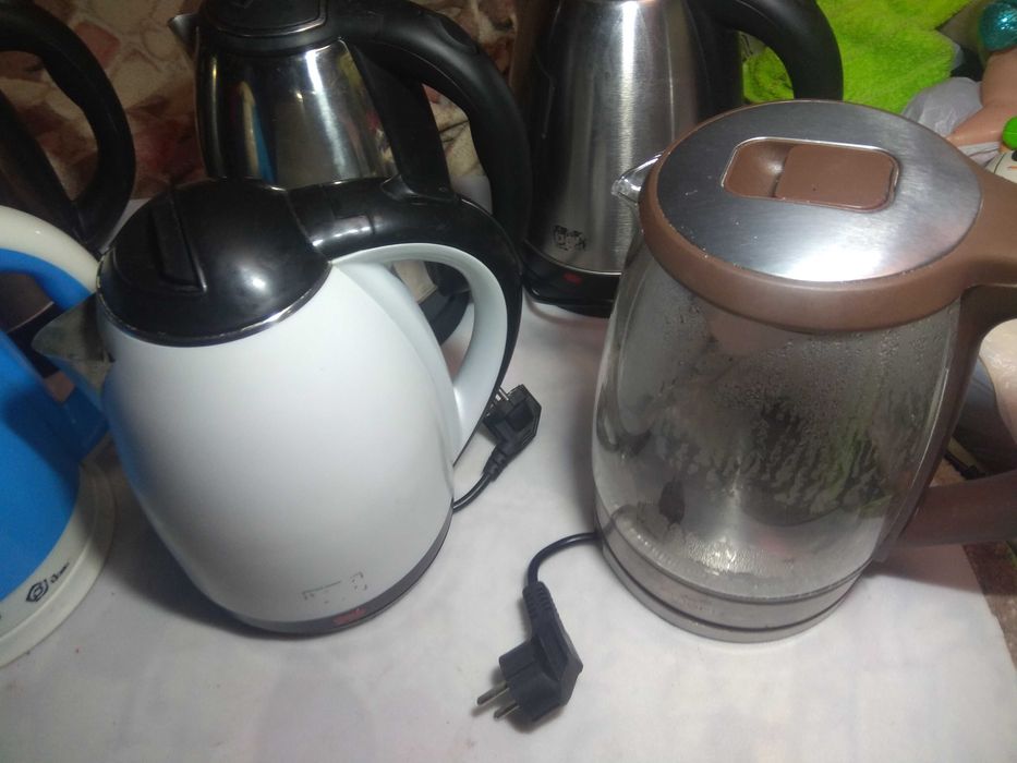 Электрочайники різноманітні