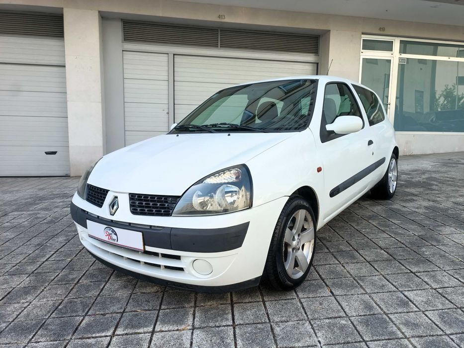 RENAULT CLIO 1.5 DCI de 2001 5 lugares
