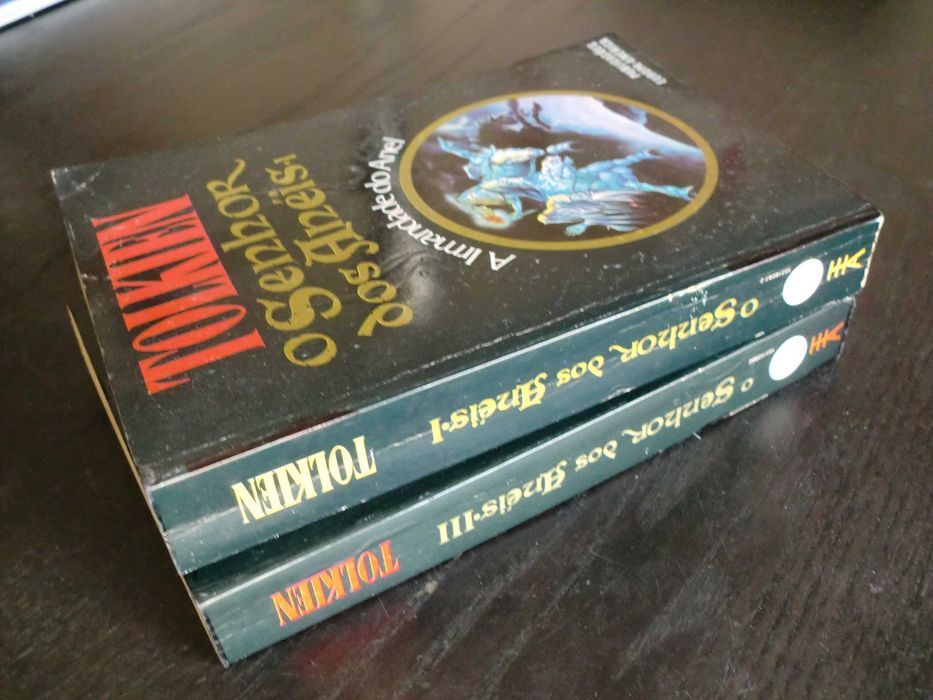 Os Senhores dos Anéis de J. R. R. Tolkien. - Volume I e III