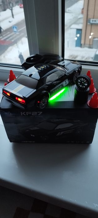 Дрифт машинка Dodge Challenger 1:20 з LED і 4WD(Різні кольори)Abs Пластик'
