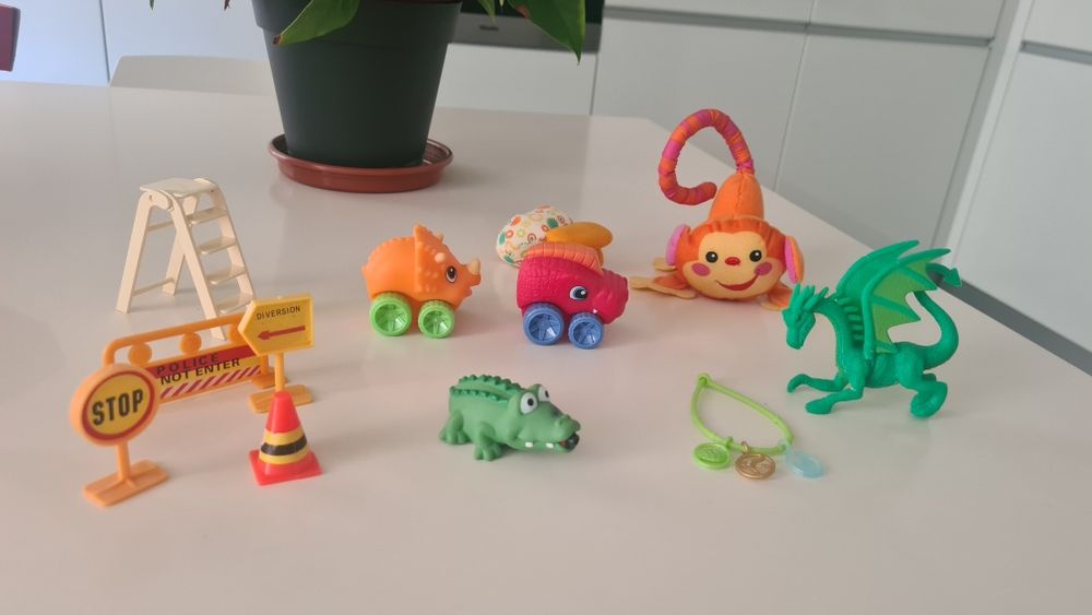 Conjunto de 12 pequenos brinquedos para crianças dos 0 aos 4 Anos