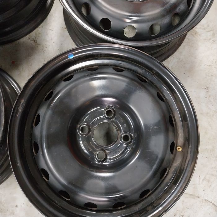 Oryginalne Felgi Stalowe Hyundai R15 4x100 6J ET 47