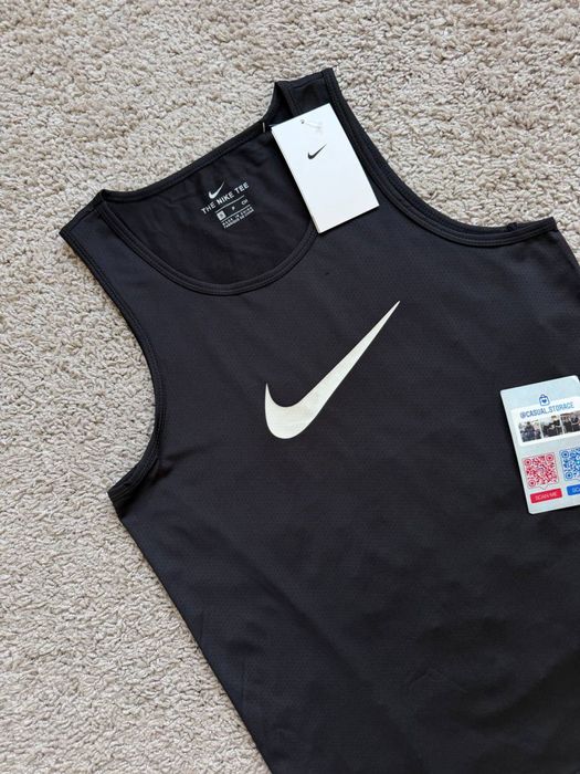 Майка Nike Swoosh компрессионная для спорта