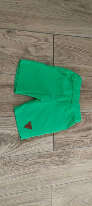 Komplet: body ze spodenkami