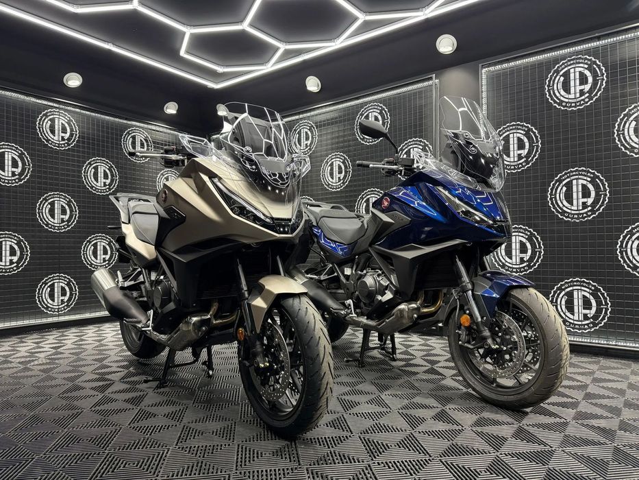 Honda NT 1100 MT (ACTIVE CAMPAIGN)