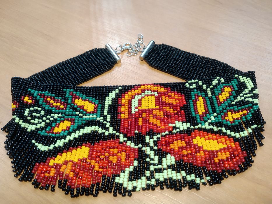 Кольє, чокер з бісеру