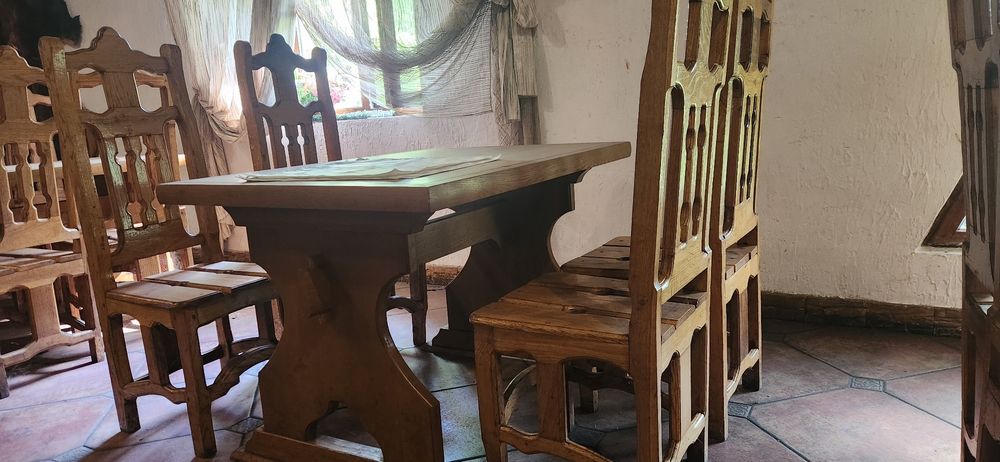 Стіл та стільці з масиву дуба б/у