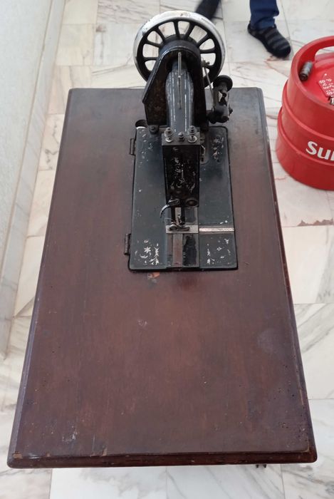 Maquina de costura aAtiga