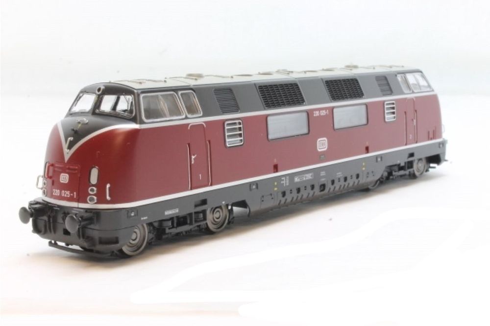 Тепловоз BR 220 DB Piko 59702 analog 1:87 HO