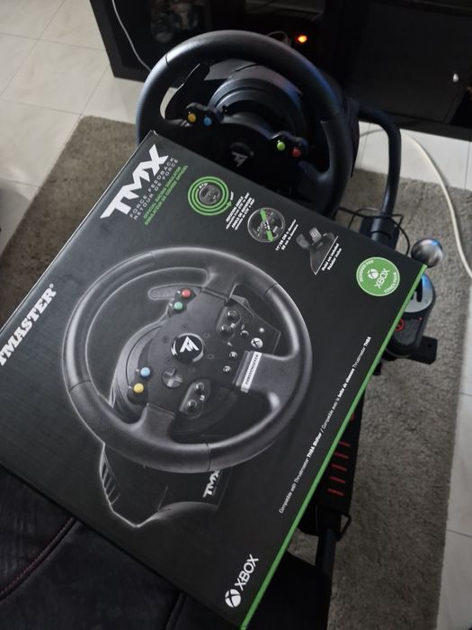 Cockpit completo. Volante,pedais e alavanca