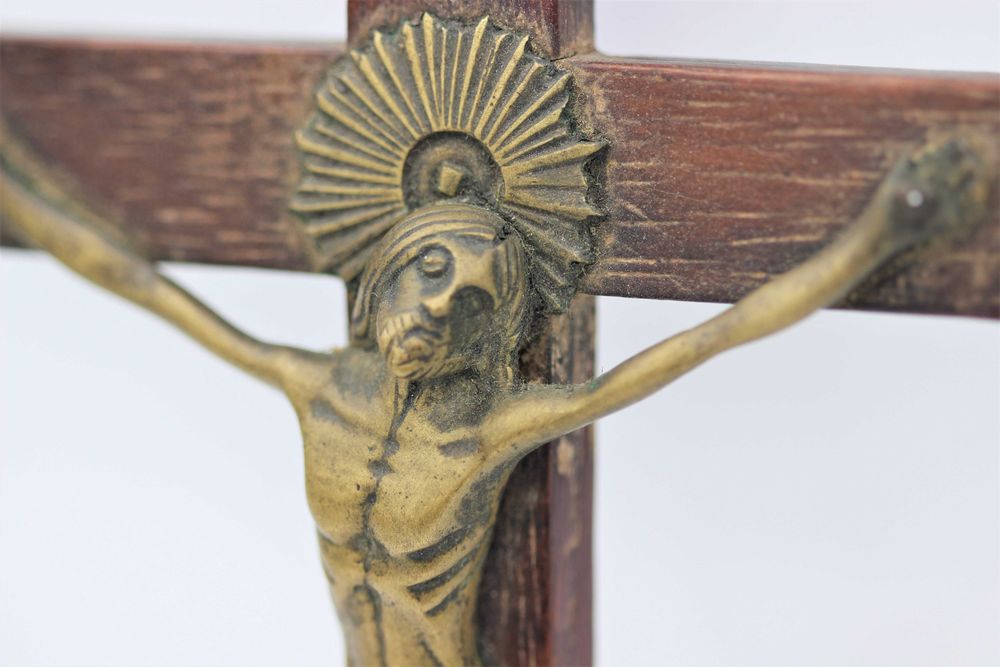 Antiquíssimo Crucifixo em Pau-Santo e Bronze