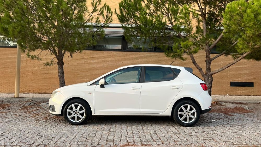 SEAT Ibiza 1.2 tdi — photo 5
