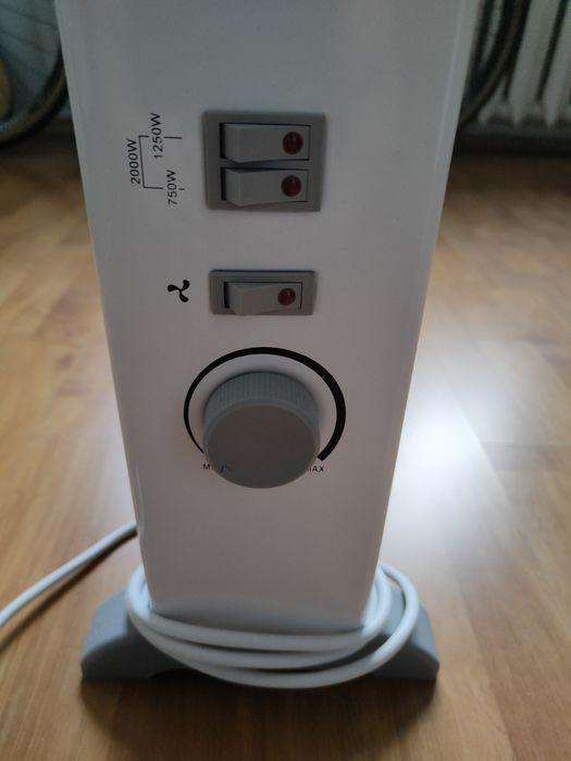 Konwektor elektryczny 2000W z nawiewem