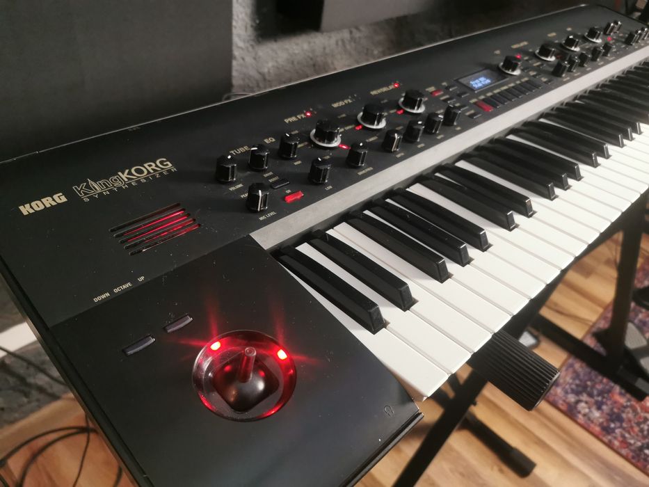 Korg KingKorg syntezator stan bd.