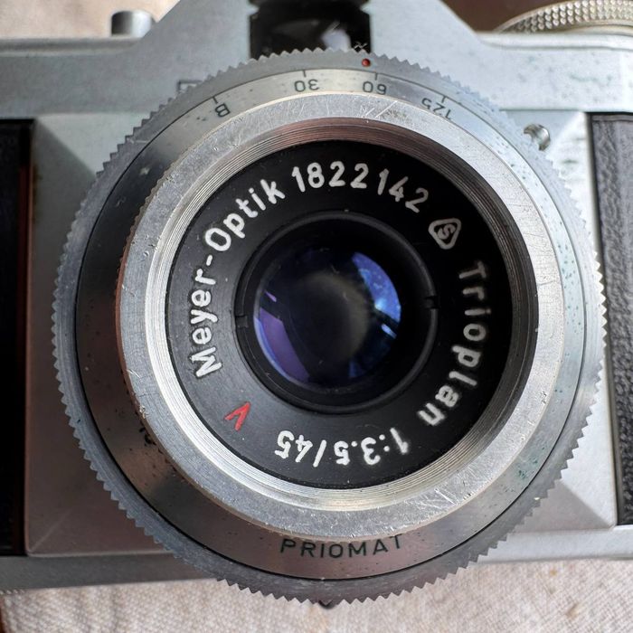 Kultowa PENTONA (DDR) z obiektywem Meyer-Optik Trioplan 3.5/45