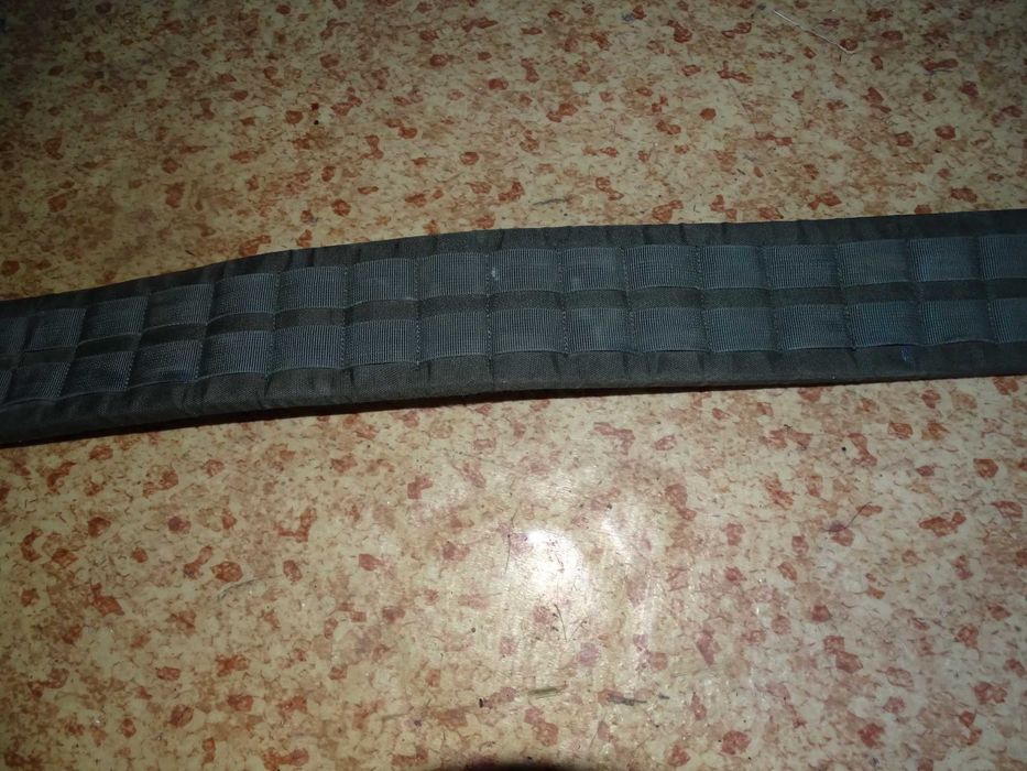 pas taktyczny z szelkami