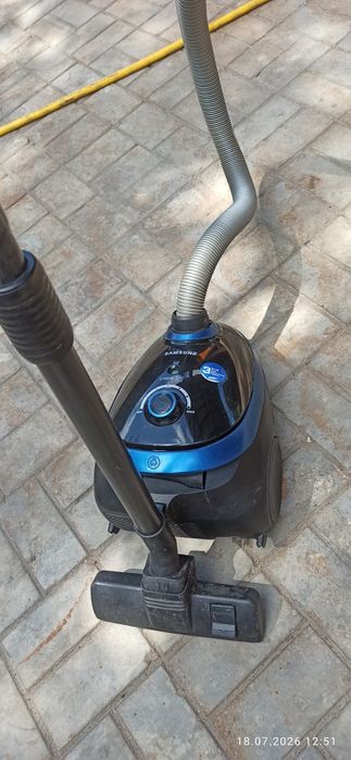 Продам пылесос Samsung 2000w.