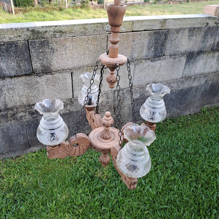 Candeeiro em madeira