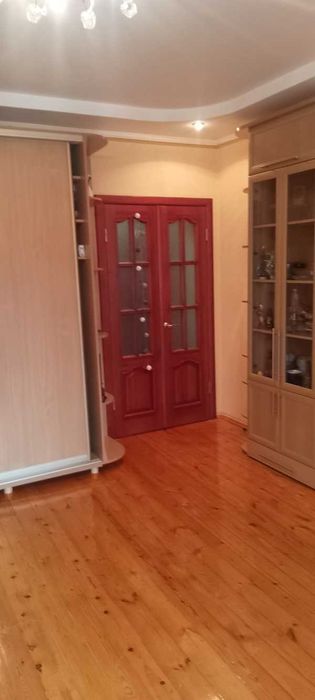 Продається 2-кімнатна кв, центр Шевченківського району (213-373-556)