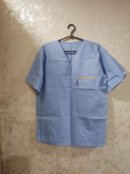 Продам медицинські кофти,і халати.