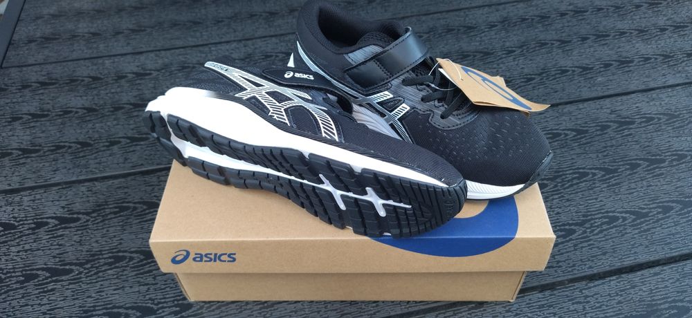 Tênis asics de criança novos