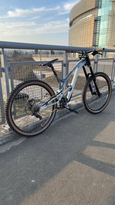 Rower zjazdowy downhill Commencal Supreme dh v4.2 XL kola 29