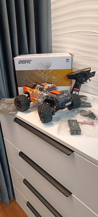 Машинка на радіокеруванні  DEERC 003E,(H16E-70км/ч),1:14, 4WD, 50км/ч