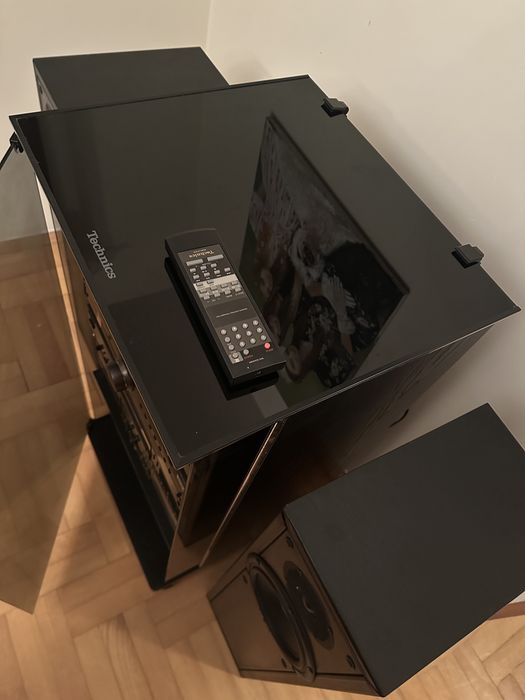 Duża wieża Technics w oryginalnej szafce