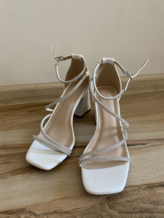 Босоніжки жіночі з квадратним носком