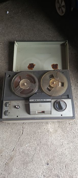 Magnetofon UNITRA zł 140t