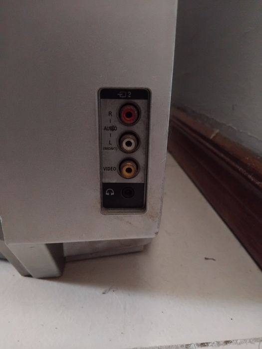 TV Televisor CRT Samsung Antigo (ecrã de 70 cm na diagonal)