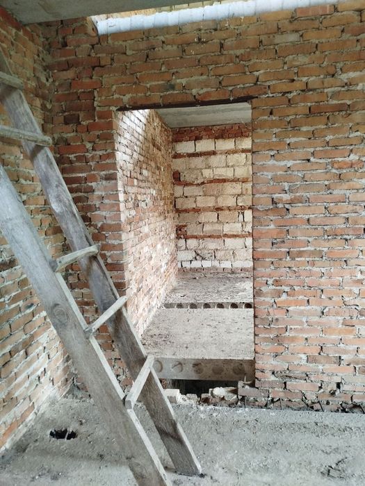 Незавершене будівництво