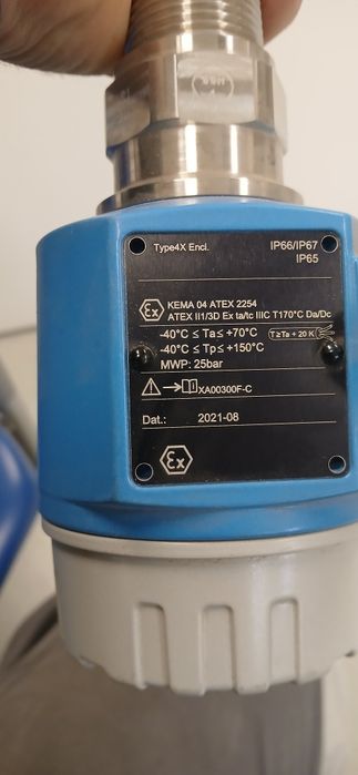 Sonda de nível para sólidos e granulados