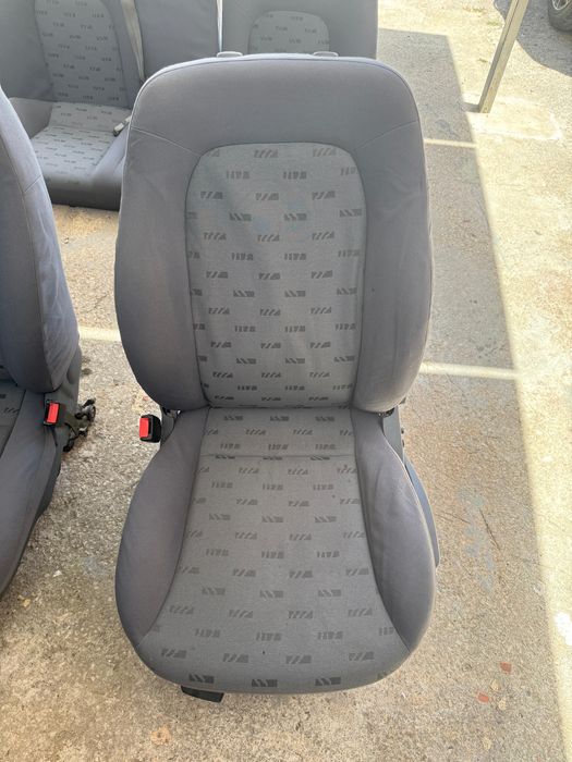 Bancos em tecido Seat Leon 1M