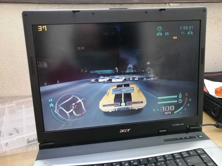 Portátil Acer TravelMate 4002WLMi