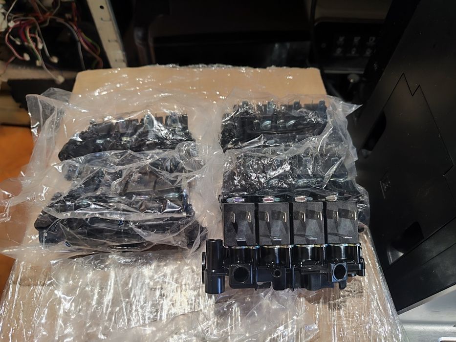 Група клапанів в зборі Saeco GranAroma, Xelsis рейка клапанів