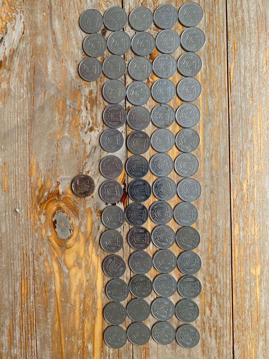 Монети України: 1, 2, 5, 10, 25, 50 копійок 1, 2, 5, 10 гривень копійк