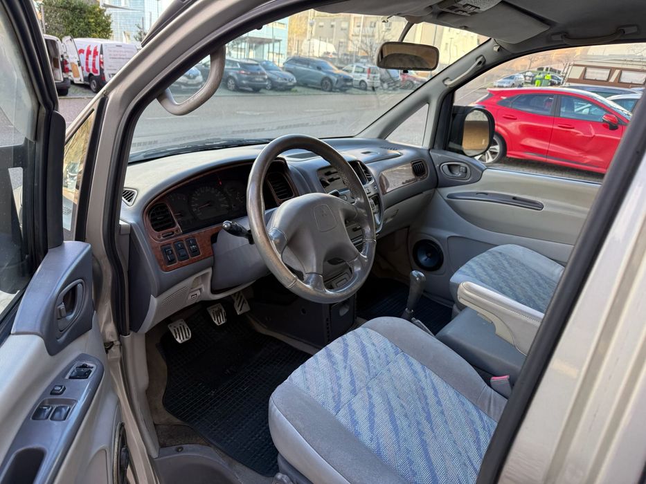 Mitsubishi Space Gear 2.5 TD – 8 Lugares | Nacional | Muito Espaçosa