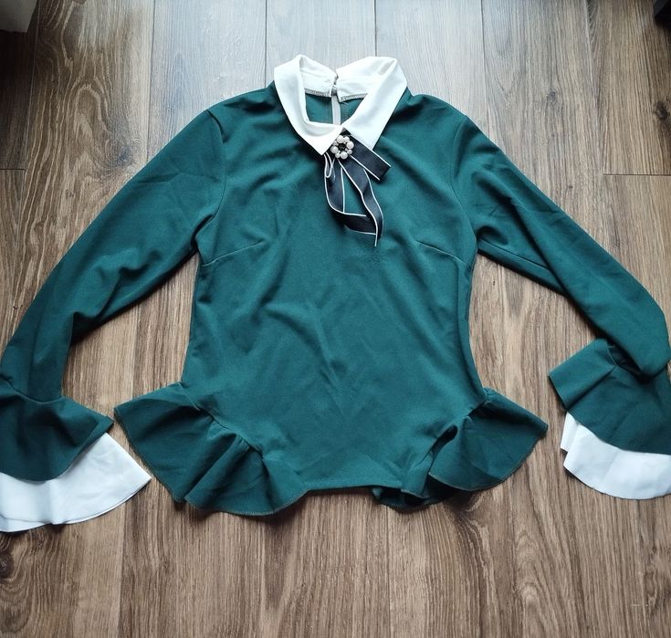 Elegancka bluzka rozm S/M jak z innej epoki