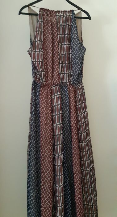 Vestido comprido de senhora marca Adolfo Dominguez