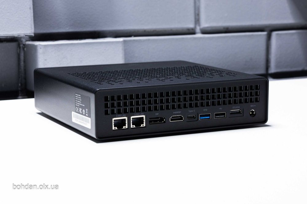 Minisforum MS-A1 9950X 64GB 2TB W11P (MS-A1-A5995)