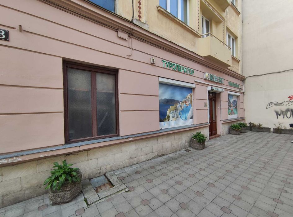 Оренда комерційного приміщення в самому центрі Львова ву Ференца Ліста