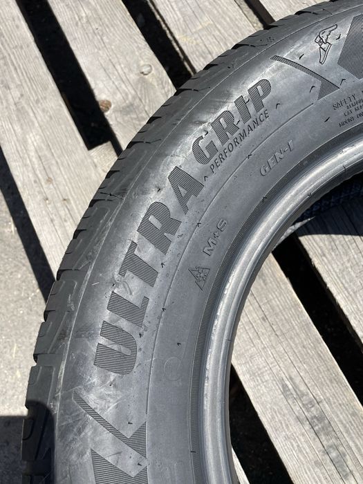 215/65 R16 Goodyear Ultra Grip performance / 2шт./ 2024 рік./ зима