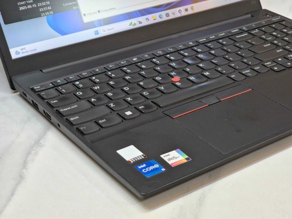 Lenovo Octacore 15.6" i5/16GB/385Nvme como novo
