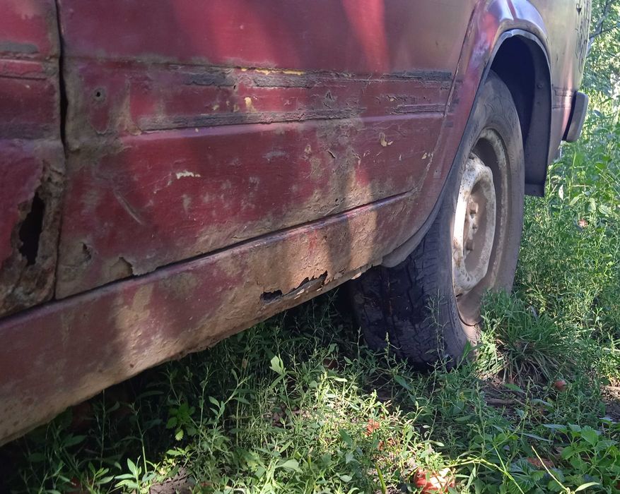 ВАЗ 21074 1987 р.в. червоний фаркоп газ пропан бензин на ходу димить