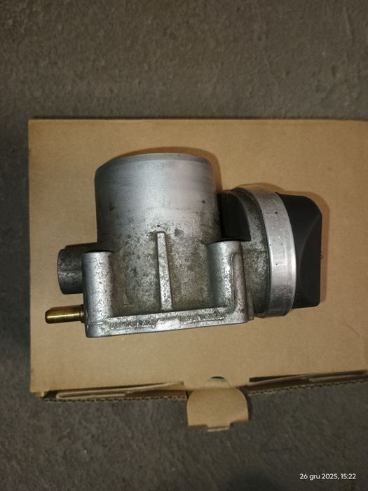 Przepustnica Renault Clio 3 1.6 16v