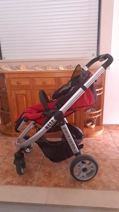 Carrinho de bebé Pierre Cardin